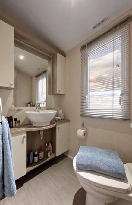 Lagooncombe Modern And Cosy Holiday Home Haverigg Buitenkant foto
