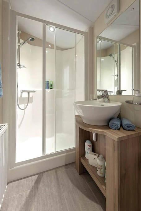 Lagooncombe Modern And Cosy Holiday Home Haverigg Buitenkant foto
