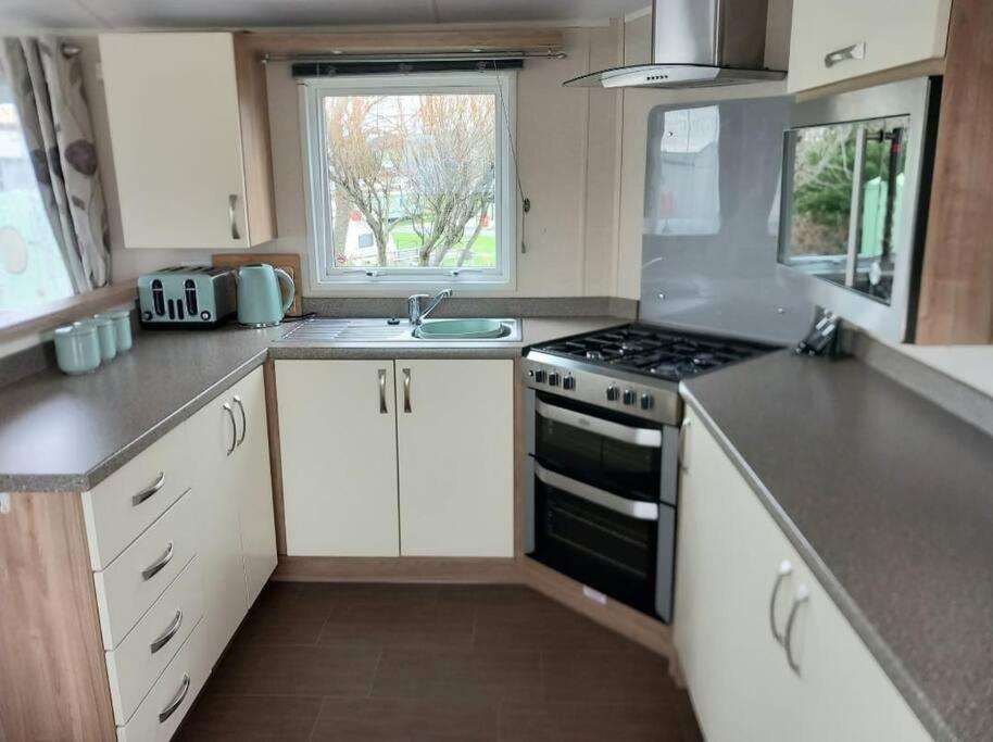 Lagooncombe Modern And Cosy Holiday Home Haverigg Buitenkant foto